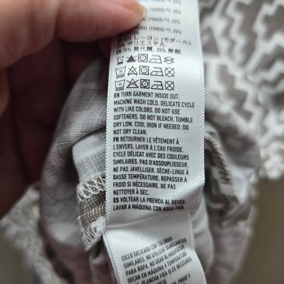 Royal Robbins Dress Size Large Standard Fit Geometric Print Beach Athleisure - Picture 8 of 8